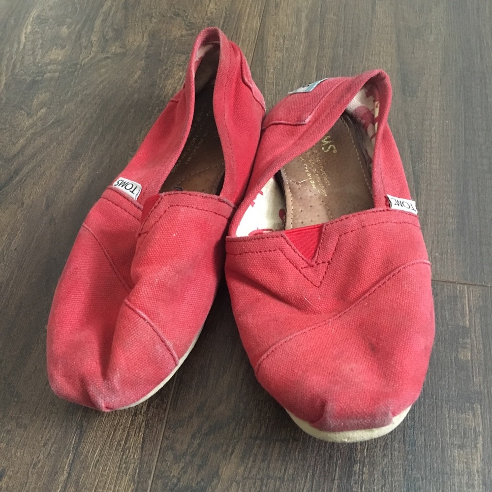 Red TOMS